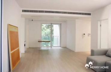 New renovation, big layout, Jing An area modern and bright apartment for rent